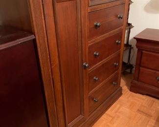 Chest to master bedroom suite
