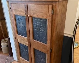 reproduction  Oak Pie safe