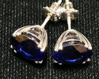 Sapphire Earrings in 14kt Gold