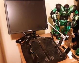 Dell Monitor / Netgear Nighthawk X6 Wifi Router