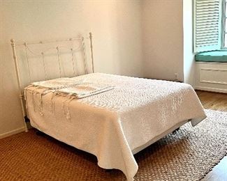 Pottery barn queen pick stitch quilt, 2 euro shams, 2 standard shams $150