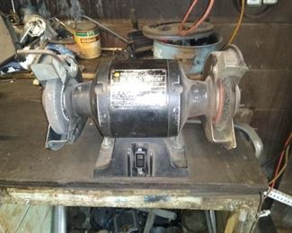 Bench grinder