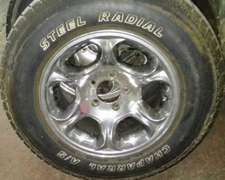 Truck wheel set