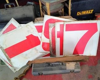 Vintage metal "gas price" number set