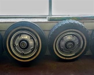'60's Chevrolet truck rims and hub caps