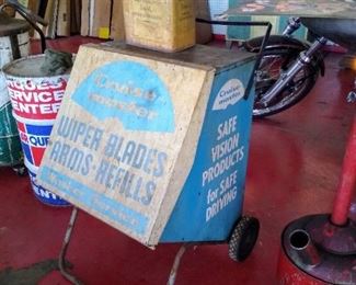 Metal wiper blade display