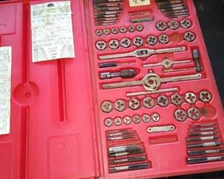 Snap on tap and die set