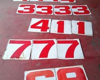 Lots of metal gas price numbers