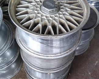 Aluminum Pontiac rims