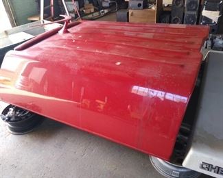 Short bed camper shell