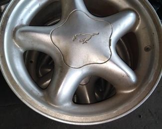 Aluminum mustang rims