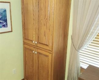 4 Door Oak Cabinet