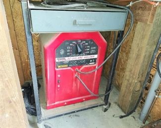 Lincoln AC-225 Elec. Welder