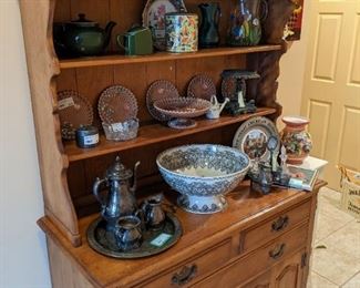 Vintage 2-piece maple kitchen hutch, by Cushman Colonial Creation, Bennington, VT.