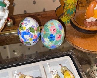 Egg Man Alan Traynor Hand Painted Wooden Eggs