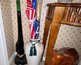 Wood Elephant Missing one Tusk