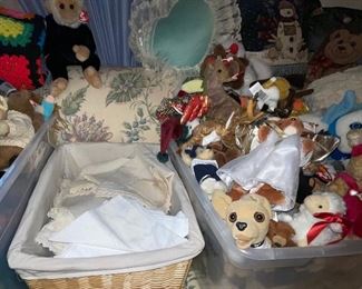 Vintage Runners, Linens, Napkins