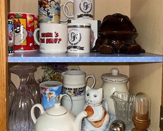 Warner Bros Mugs, Floridian Mugs, Cat Tea Pot, Toothpick Holders