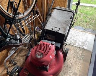 Toro 22" Recycler with bag.