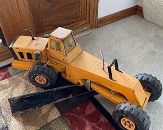 Tonka Road Grader (Scale model, not actual size of a real grader).