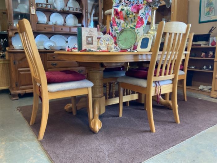 Light Dining Table $175  C1814 38503