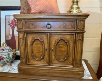 Night Stand w/drawer $30  C1644 38498