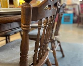 Dining Table w/2 Leaves  6 Chairs C1843 38730 $225
