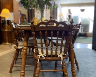 Dining Table w/2 Leaves  6 Chairs C1843 38730 $225
