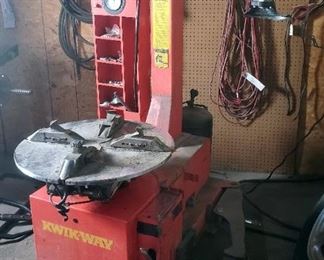Kwik-Way TWC481 Awing-Arm Tire Changer
