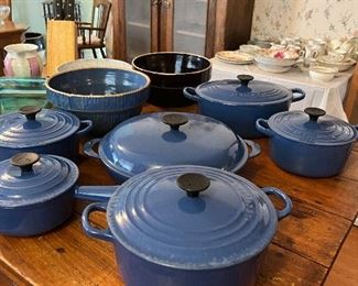Le Creuset - WOW, 7 pieces!