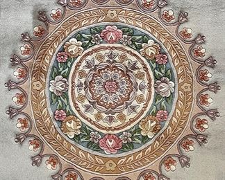 detail-look at that Medallion!