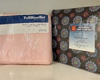 Item 181:  Full Sheet Set - Pink:  $10                                                             Item 182:  Twin XL Sheet Set:  $10 SOLD