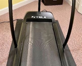 detail - please note wear to tread - does not seem to effect performance!