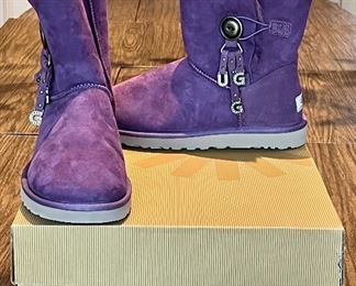 Item 247:  Ugg Azalea Boots (size 9):  $75