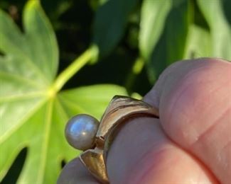 H - $300 - Pearl & Gold Ring. 14kt yellow gold ring with single pearl and diamonds. Modern custom setting. Finger size : 8