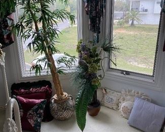 $100 Palm Tree