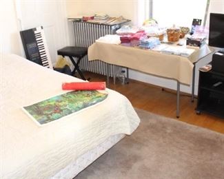 Linens, Yamaha keyboard and much more.