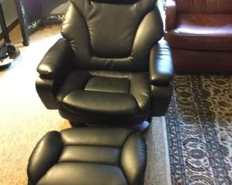 Swivel/Recliner Chair & Ottoman