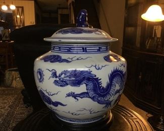 Flying Dragon Chinese Pot w/Lid