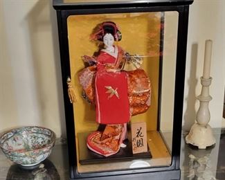 Vintage Japanese Geisha Girl in Glass Case