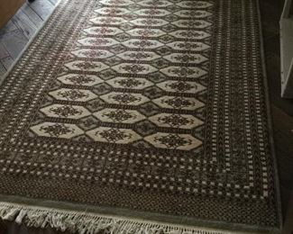 94 x 66 Area Rug