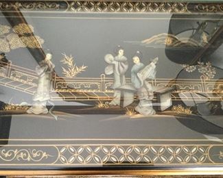 Top Pattern on Buffet Center