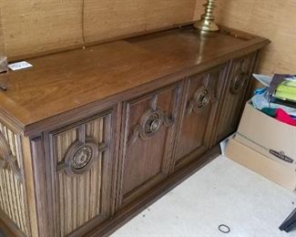 vintage console stereo/turntable