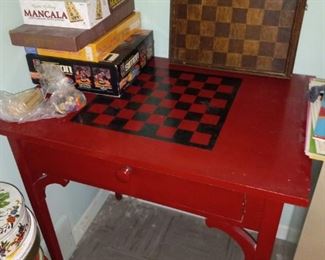 Cute game table