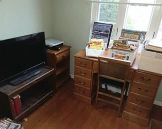 Nice wood desk, flat screen TV