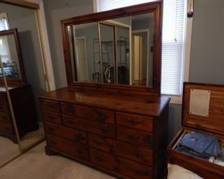 dresser with mirror