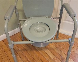 Bedside commode