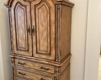 Armoire