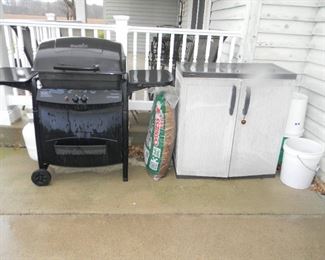 grill / storage 