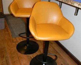 swivel bar stools